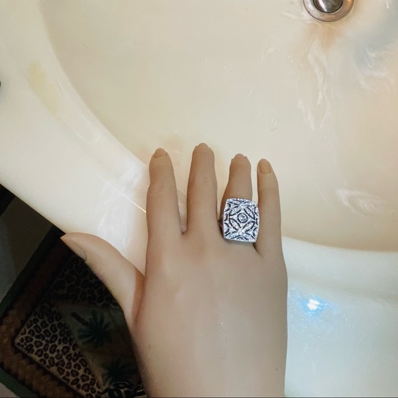 🥂Fancy Large Open Work Silver Tone White Zircon Dinner Ring! - Picture 7 of 16